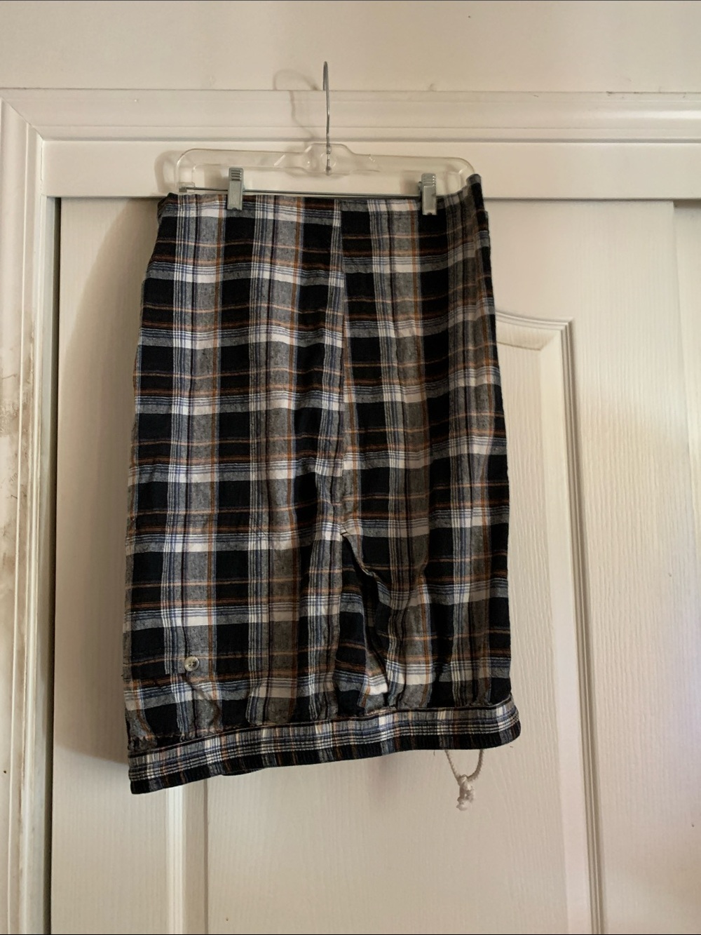 Men's Plaid Casual Shorts - Black & Gray